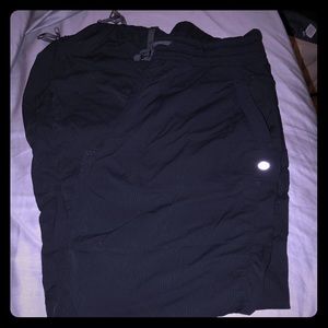 Lululemon relax pants size 8